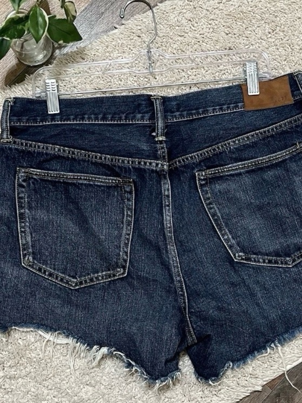 AE77 American Eagle Retro Edgy 12 Dark Wash Distressed Classic Selvedge Shorts - Picture 2 of 5